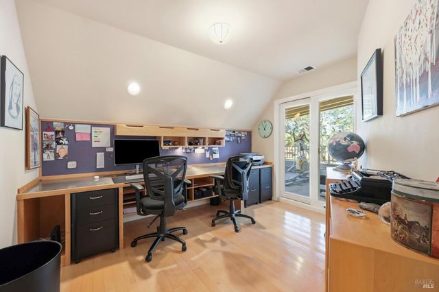 218 Grove St, Windsor, CA 95492