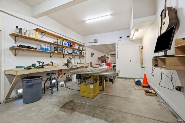 218 Grove St, Windsor, CA 95492