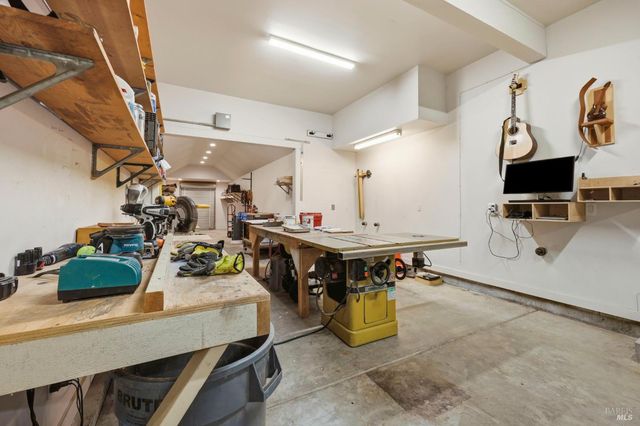 218 Grove St, Windsor, CA 95492