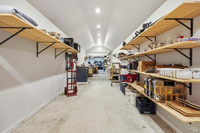 218 Grove St, Windsor, CA 95492