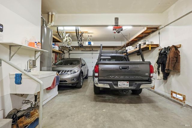 218 Grove St, Windsor, CA 95492