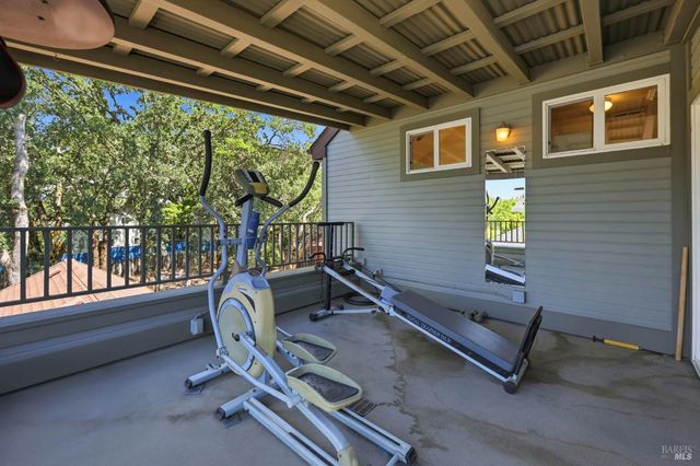 218 Grove St, Windsor, CA 95492