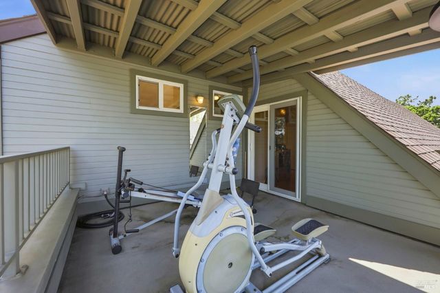 218 Grove St, Windsor, CA 95492