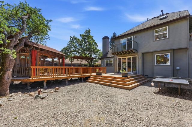 218 Grove St, Windsor, CA 95492