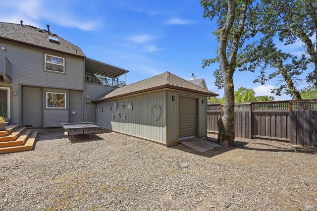 218 Grove St, Windsor, CA 95492