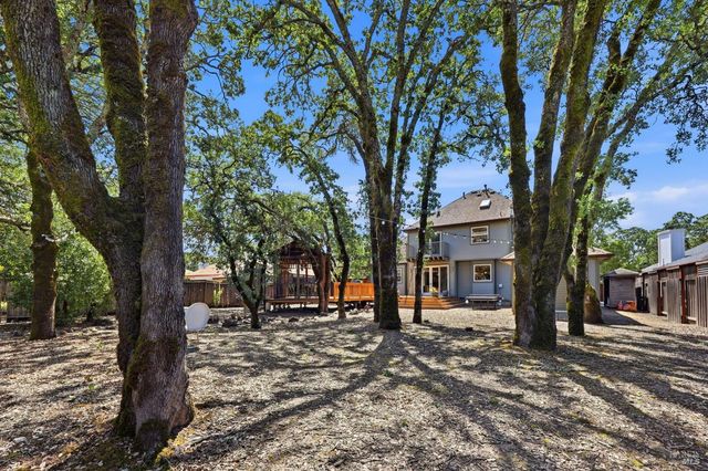 218 Grove St, Windsor, CA 95492