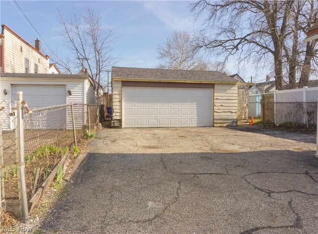 5416 Stanard, Cleveland, OH 44103