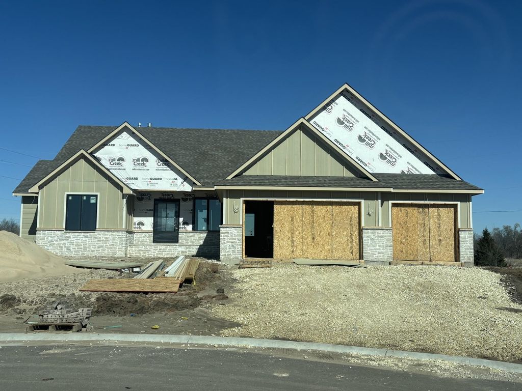 11400 Winston Cir, Wichita, KS 67226