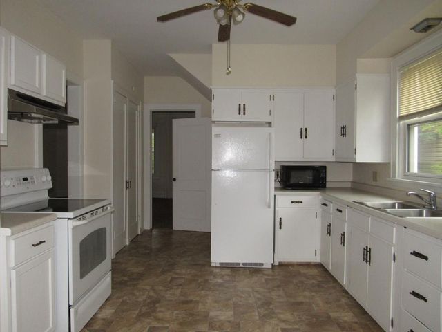 1124 N 17th St, Superior, WI 54880