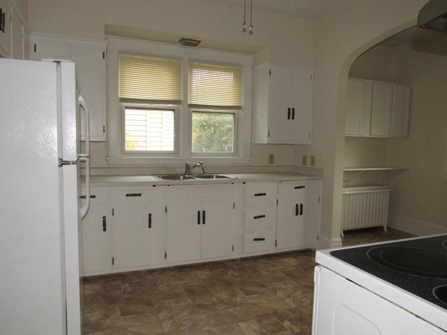 1124 N 17th St, Superior, WI 54880