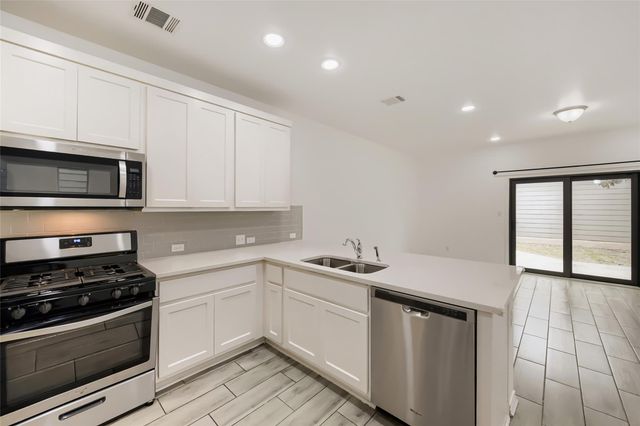 1728 Artesian Springs XING, Leander, TX 78641