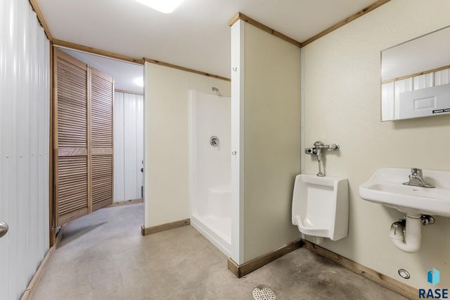 604 S Charlotte Ave Avenue, Sioux Falls, SD 57103