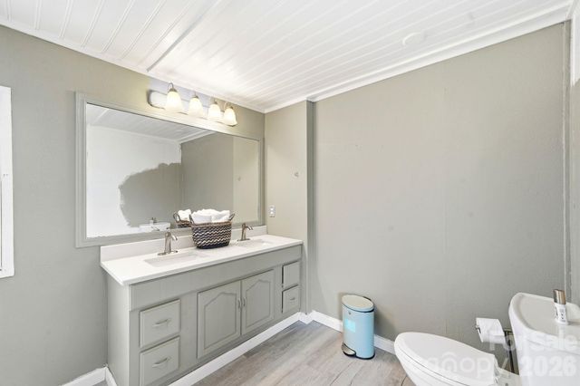 232 Summertree Drive, Troutman, NC 28166