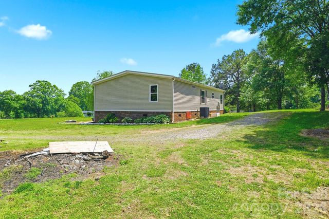 232 Summertree Drive, Troutman, NC 28166