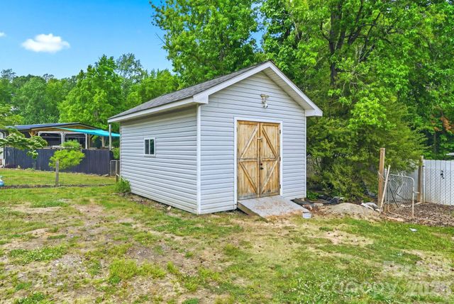 232 Summertree Drive, Troutman, NC 28166