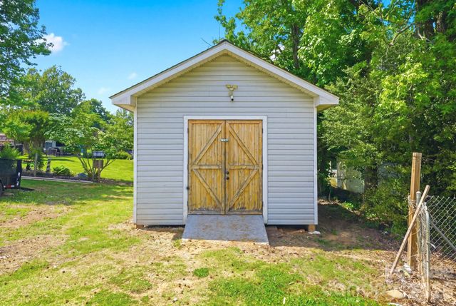232 Summertree Drive, Troutman, NC 28166