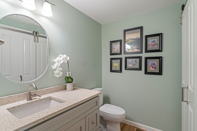 44 Floret Cir 44, Hingham, MA 02043