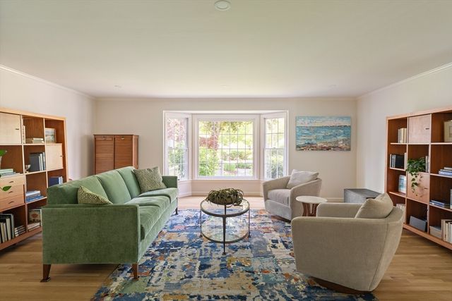 44 Floret Cir 44, Hingham, MA 02043