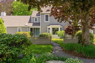 44 Floret Cir 44, Hingham, MA 02043