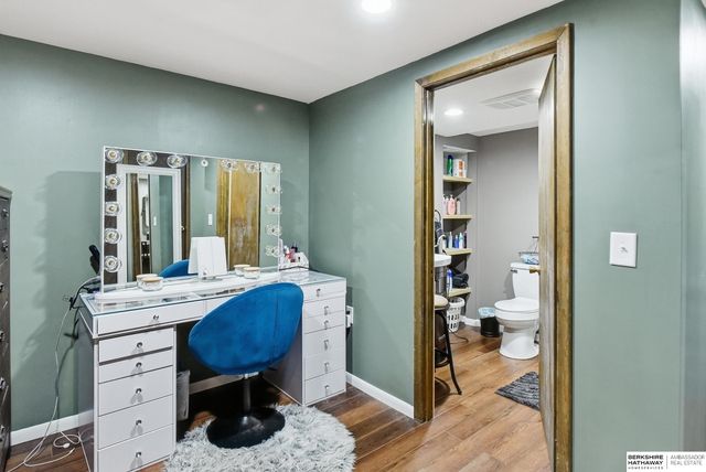 8902 Valley View Drive, La Vista, NE 68128
