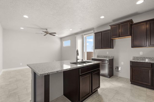 1882 Sunrise Lane SE, Rio Rancho, NM 87124