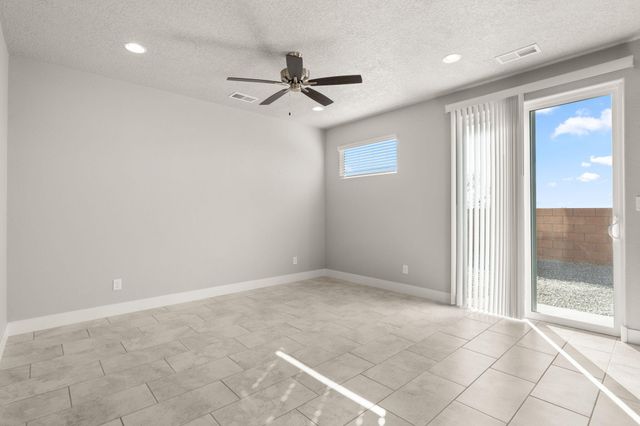 1882 Sunrise Lane SE, Rio Rancho, NM 87124
