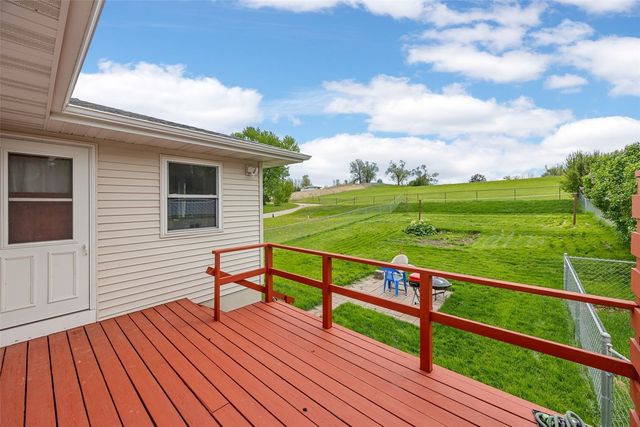 205 26th Avenue SW, Cedar Rapids, IA 52404