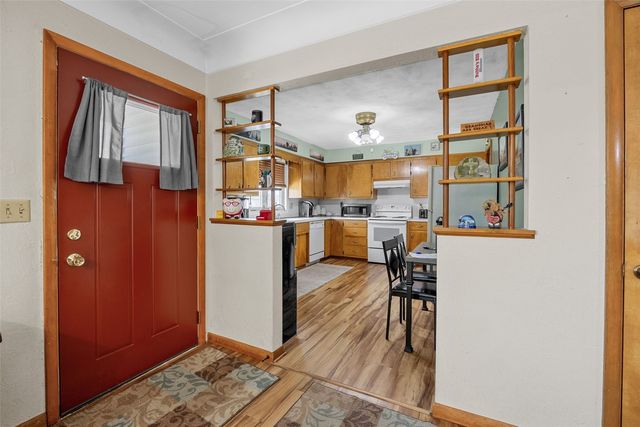 205 26th Avenue SW, Cedar Rapids, IA 52404