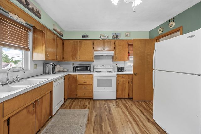 205 26th Avenue SW, Cedar Rapids, IA 52404