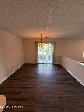 118 Breezewood Drive D, Greenville, NC 27858