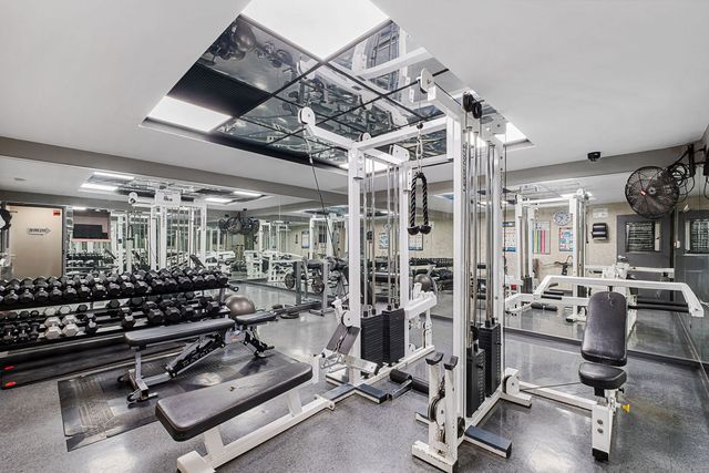 3600 N Lake Shore Drive 2122, Chicago, IL 60613