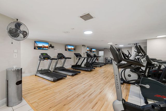 3600 N Lake Shore Drive 2122, Chicago, IL 60613