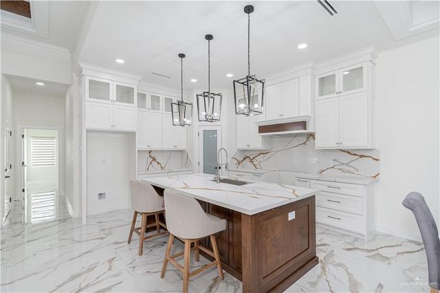 907 Azalea Street, Mission, TX 78573