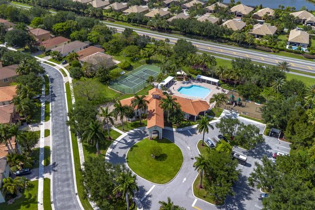 10551 Long Leaf Lane, Wellington, FL 33414