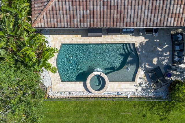 10551 Long Leaf Lane, Wellington, FL 33414