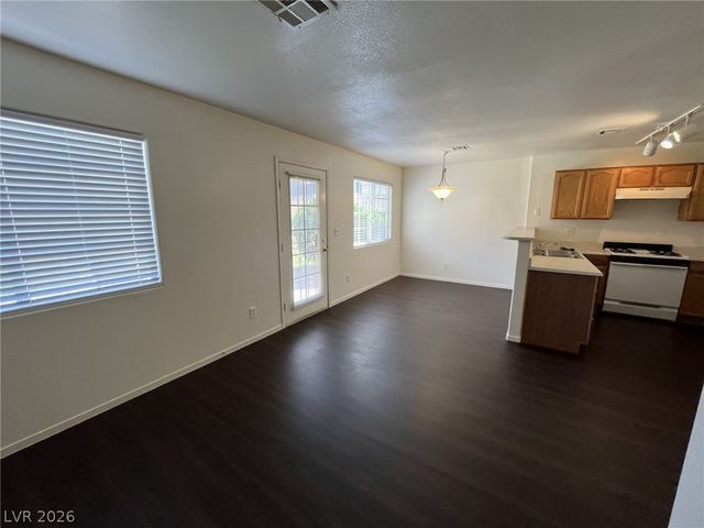 2525 Sierra Bello Avenue 105, Las Vegas, NV 89106