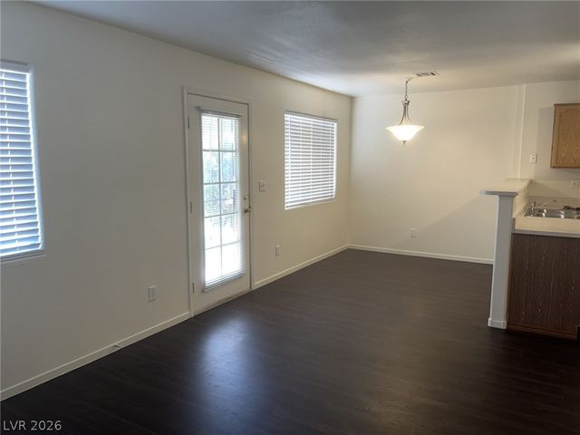 2525 Sierra Bello Avenue 105, Las Vegas, NV 89106