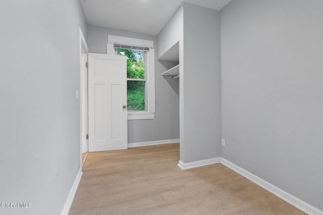 372 9th st Street, Troy, NY 12180