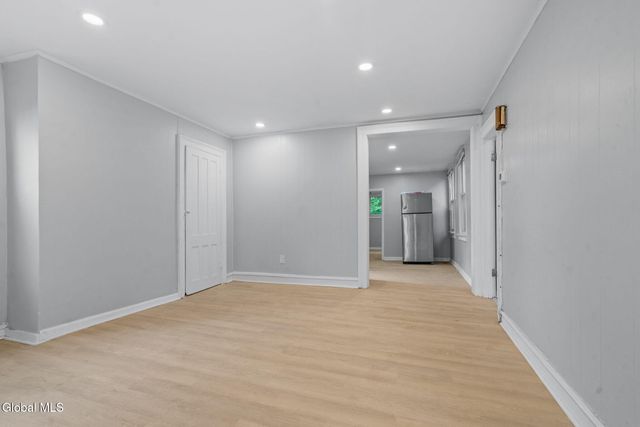 372 9th st Street, Troy, NY 12180