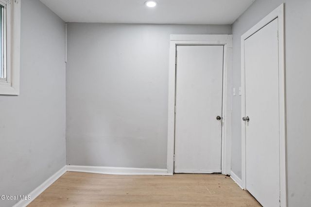 372 9th st Street, Troy, NY 12180