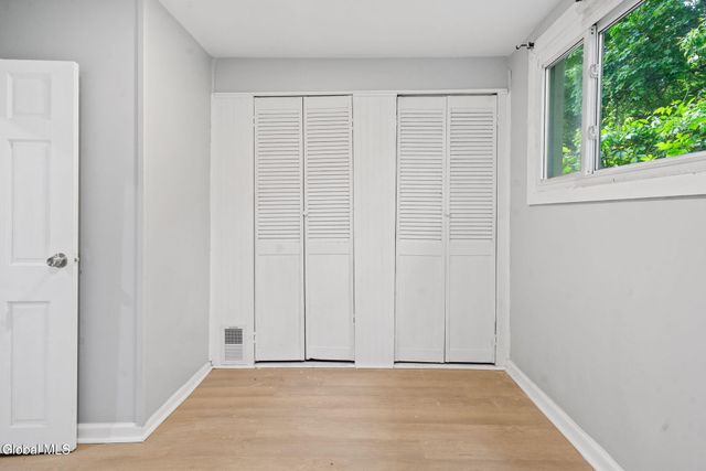 372 9th st Street, Troy, NY 12180