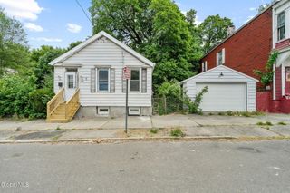 372 9th st Street, Troy, NY 12180