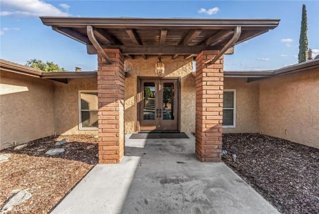9312 Avenida Altura Bella, Cherry Valley, CA 92223