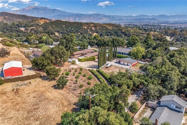 9312 Avenida Altura Bella, Cherry Valley, CA 92223