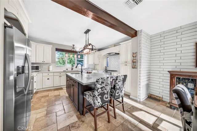 9312 Avenida Altura Bella, Cherry Valley, CA 92223