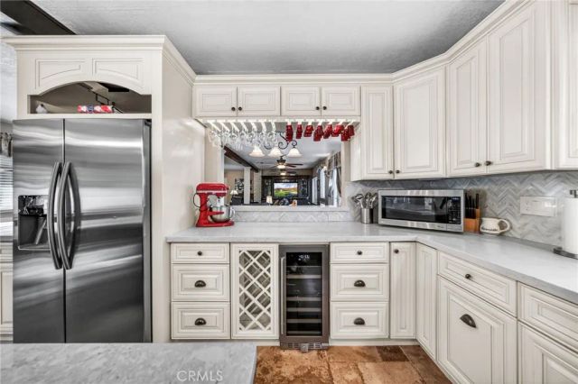 9312 Avenida Altura Bella, Cherry Valley, CA 92223