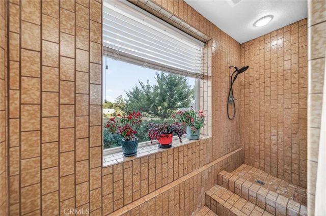 9312 Avenida Altura Bella, Cherry Valley, CA 92223
