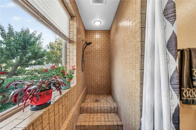 9312 Avenida Altura Bella, Cherry Valley, CA 92223