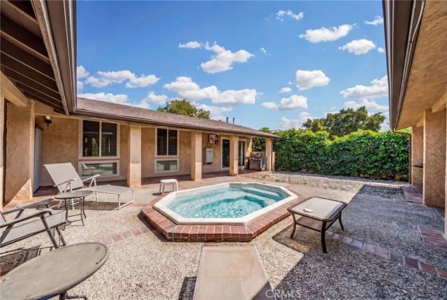 9312 Avenida Altura Bella, Cherry Valley, CA 92223