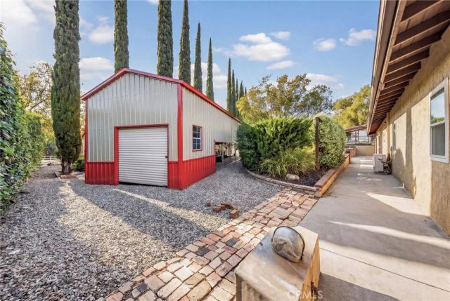 9312 Avenida Altura Bella, Cherry Valley, CA 92223